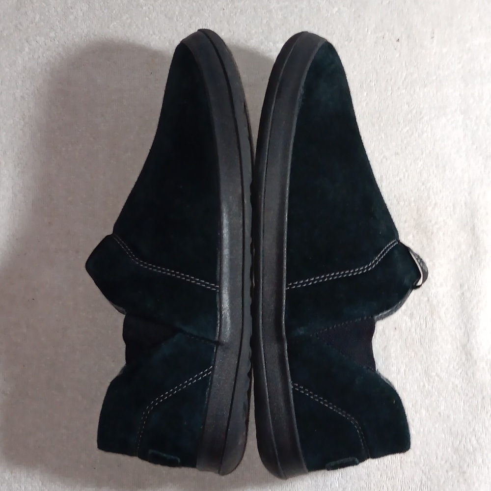 UGG Hanz ,Slip On, Mens-12 , Black Suede - Picture 4 of 12